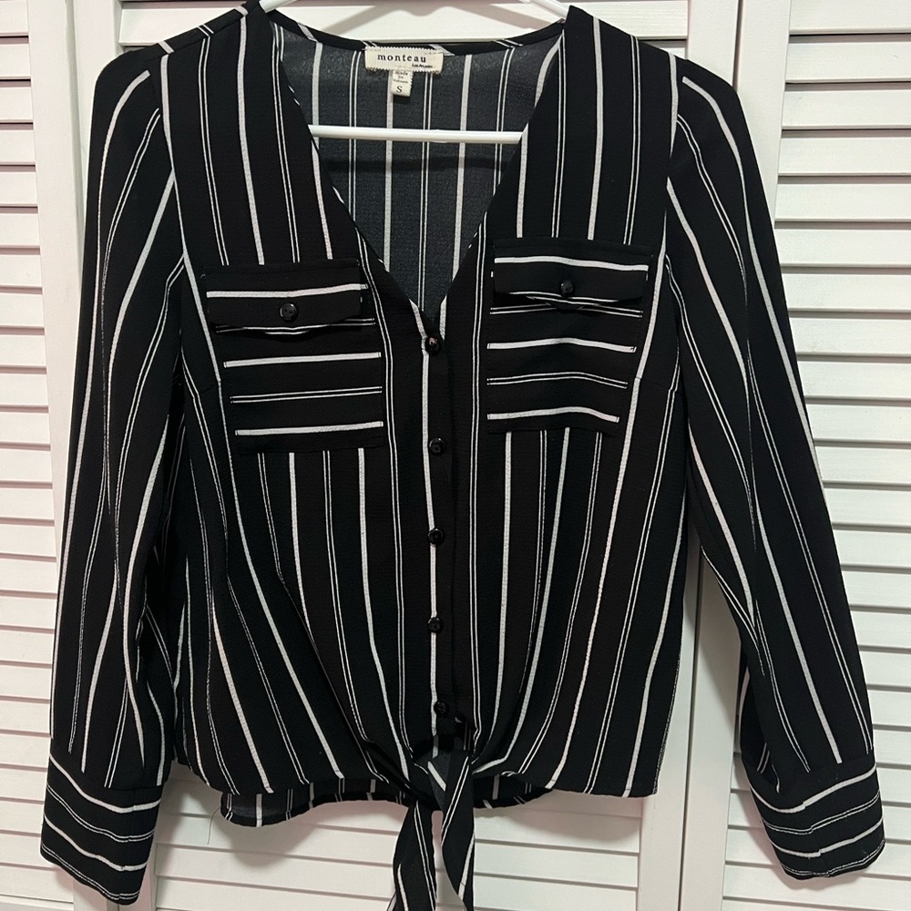 Monteau Black and White Striped Button Down Shirt